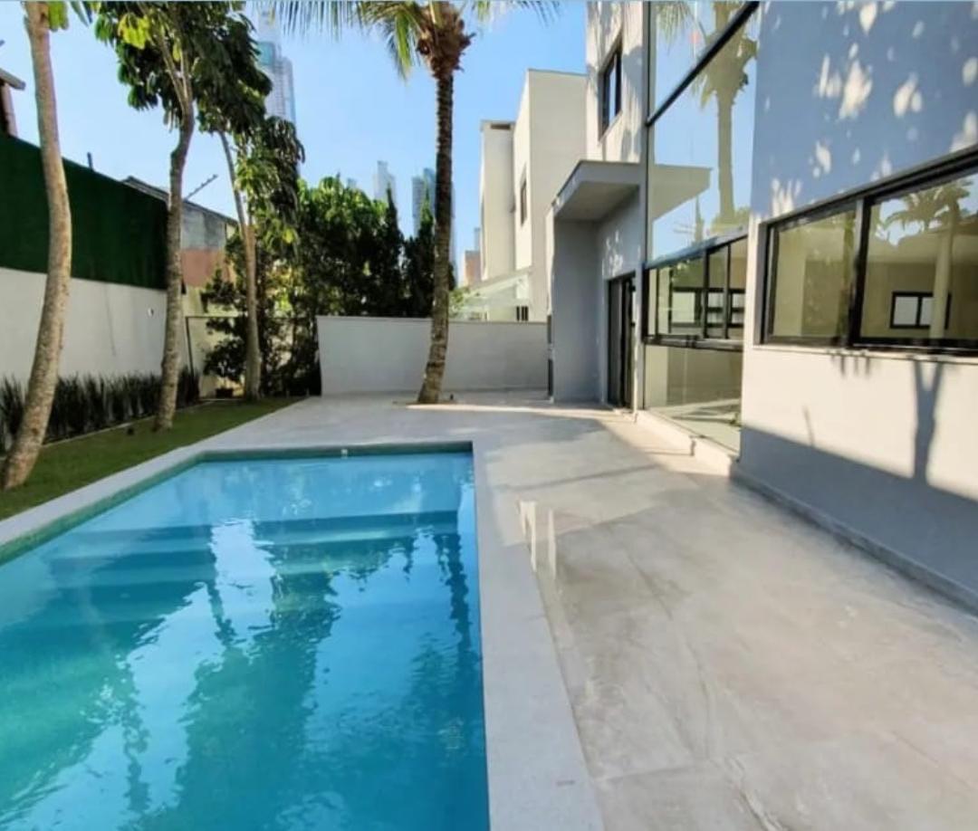 Casa no Condomínio Villagio da Barra à venda na Barra em Balneário Camboriú — foto 7