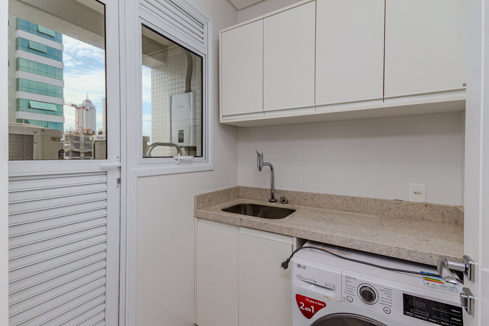 Apartamento no Edifício Windsor Village à venda no centro de Balneário Camboriú — foto 19