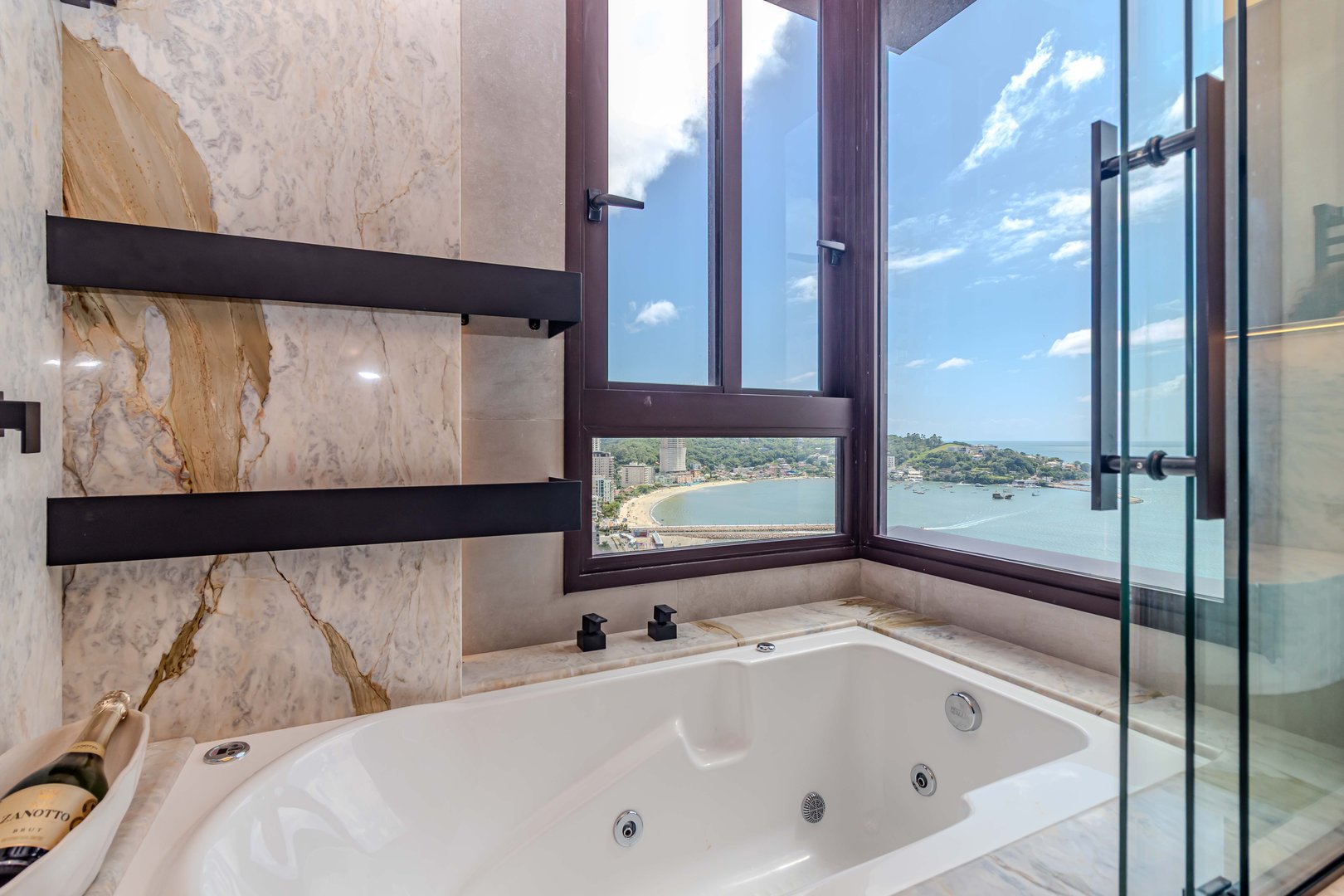 Apartamento no Edifício 143 Mayfair à venda em Itapema — foto 10