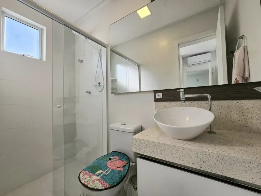 Apartamento Frente Mar no Edifício Saveiro à venda no centro de Balneário Camboriú — foto 20