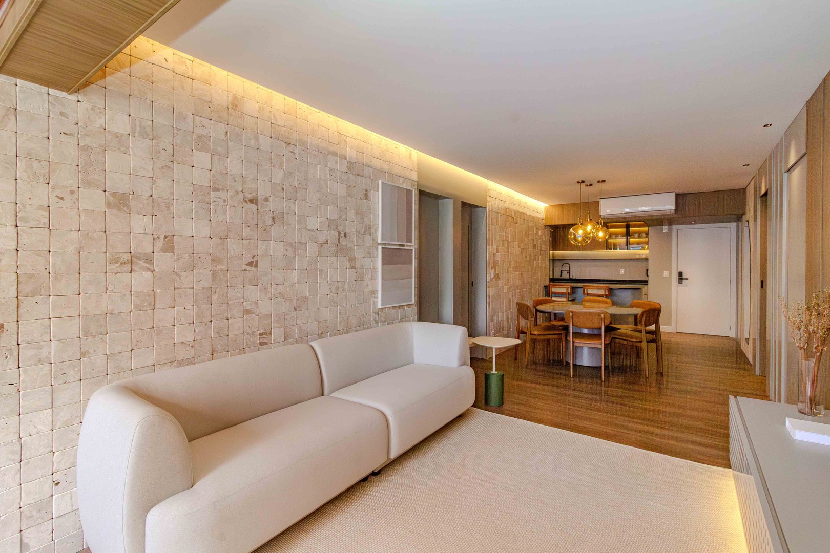 Apartamento no Edifício Caminho do Mar à venda no centro de Balneário Camboriú — foto 4