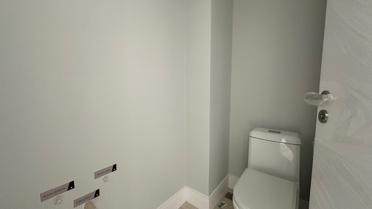 Apartamento no Edifício Hannover Residence à venda na Barra Sul em Balneário Camboriú — foto 8
