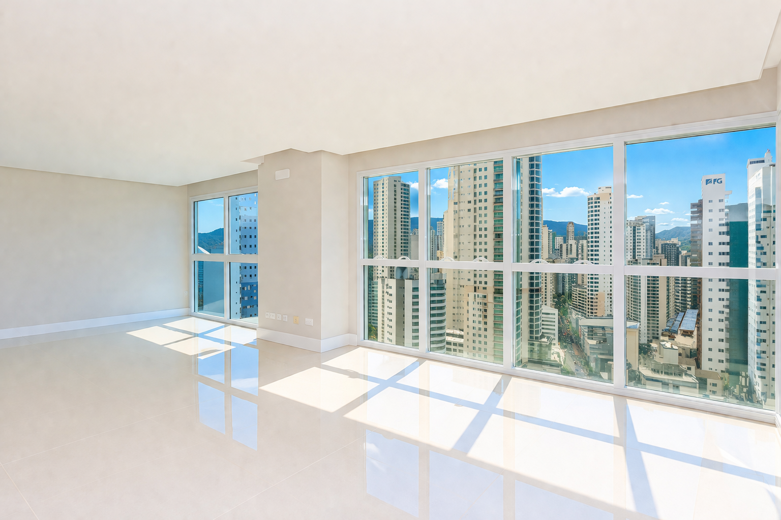 Apartamento no Edifício Eleganza Tower à venda no centro de Balneário Camboriú — foto 3