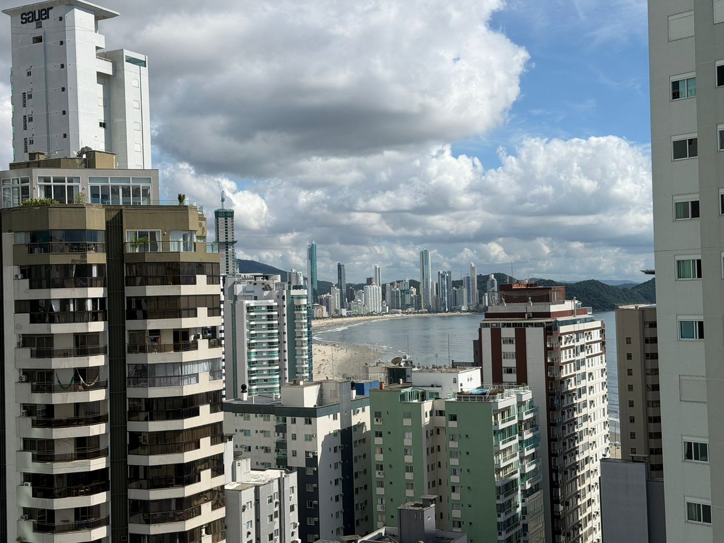 Apartamento Quadra Mar no Edifício Sparkling Wine Residence à venda no centro de Balneário Camboriú — foto 8