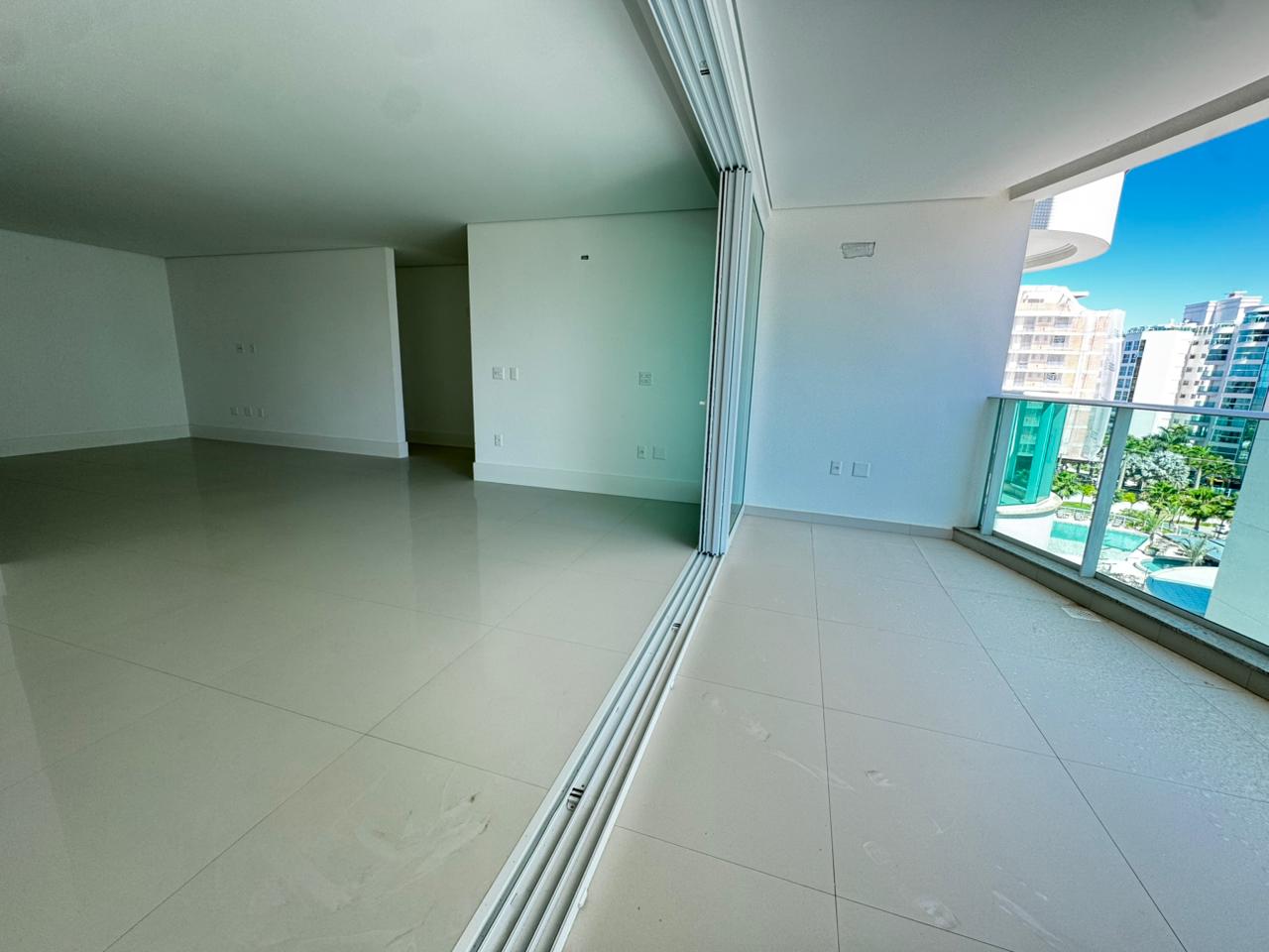 Apartamento Quadra Mar no Edifício Brava Beach Reserva Figueira à venda na Praia Brava — foto 4