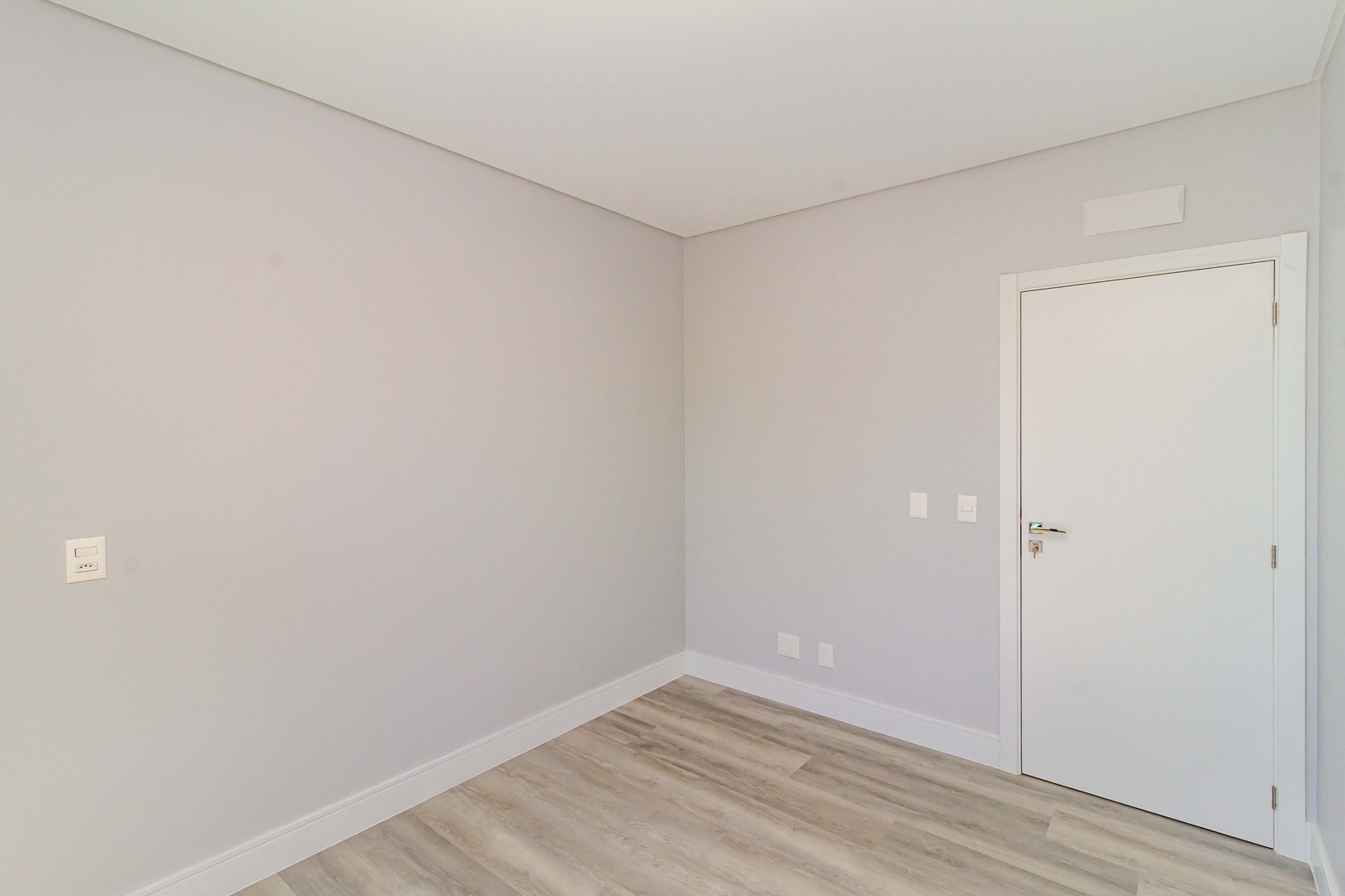 Apartamento no Edifício Dusseldorf à venda na Praia Brava — foto 36
