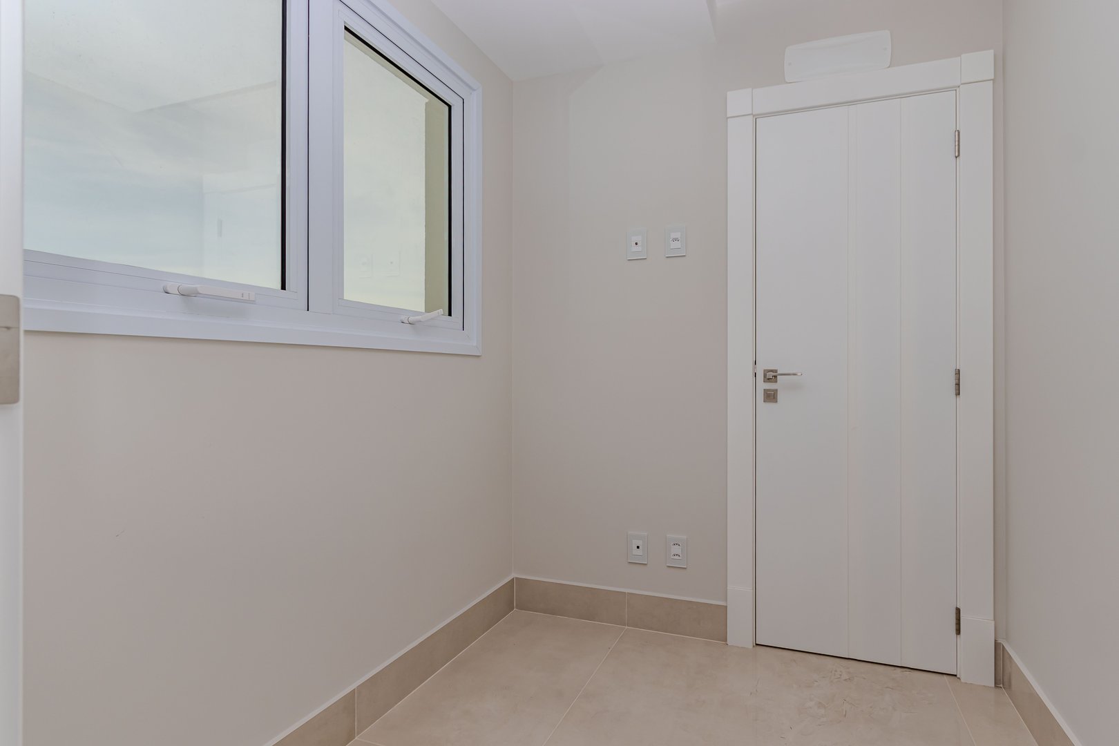 Apartamento frente mar no Edifício One Tower à venda no centro de Balneário Camboriú — foto 41
