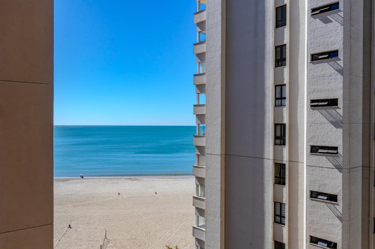 Apartamento Frente Mar no Edifício Saint Tropez à venda na Barra Sul em Balneário Camboriú — foto 10