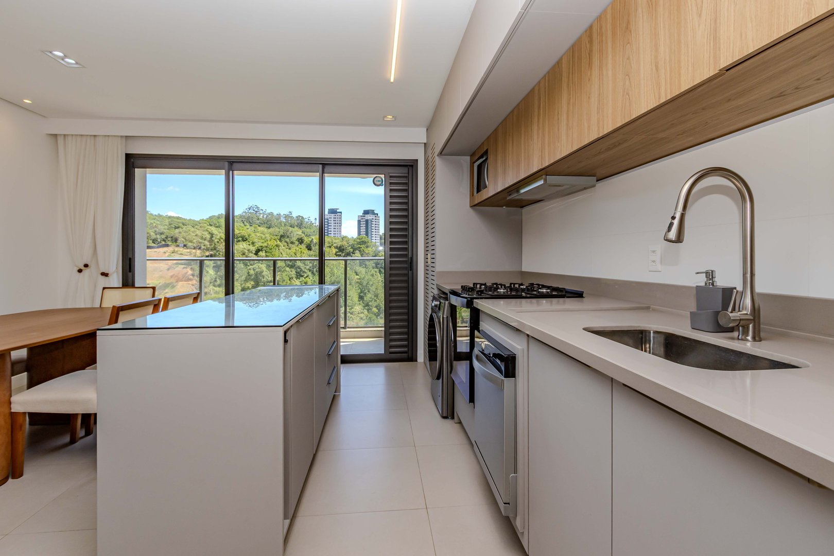 Apartamento Mobiliado no Edifício Brava Garden Home Club à venda na Praia Brava — foto 10
