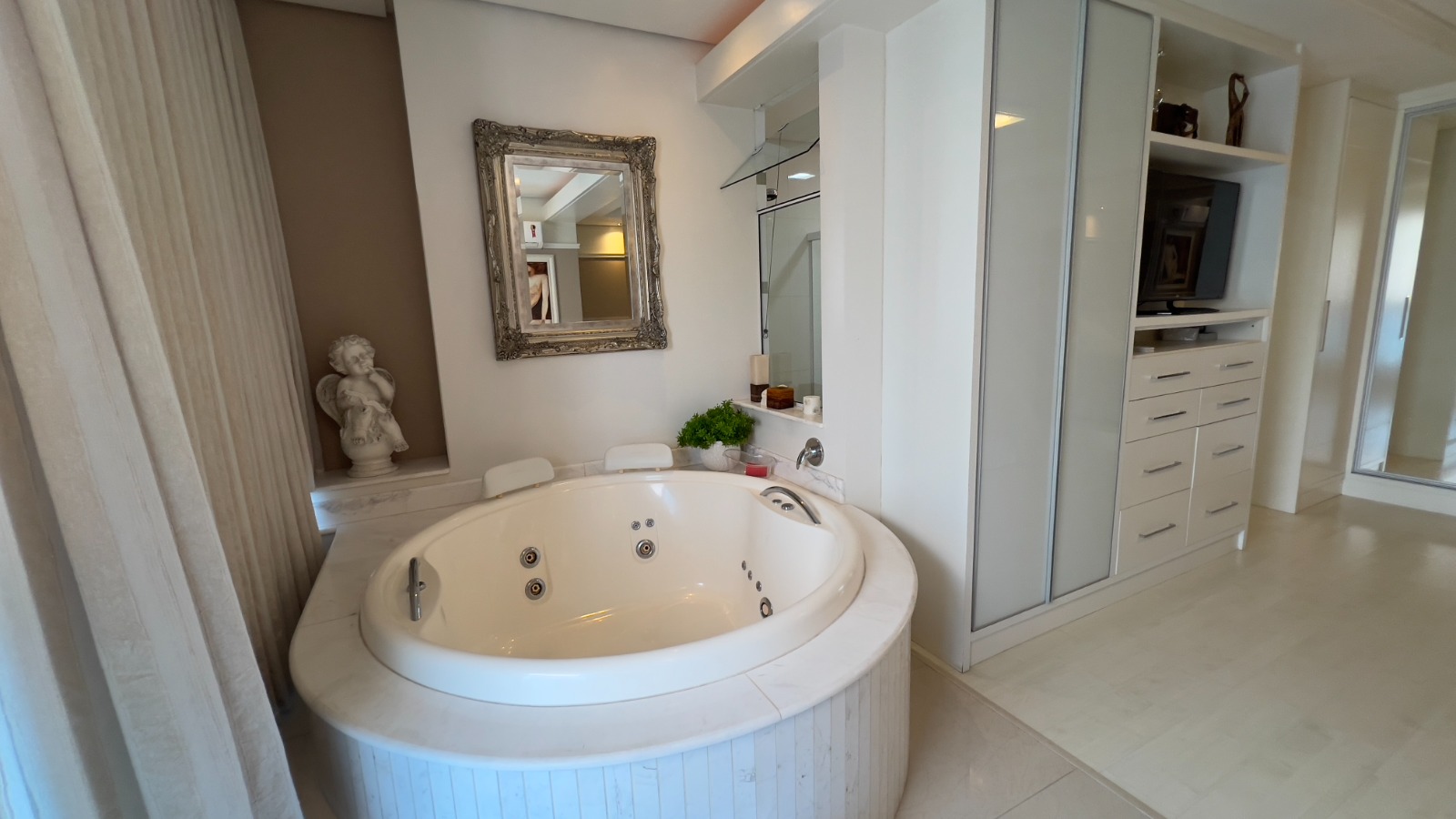 Apartamento Duplex no Edifício Vermont à venda no centro de Balneário Camboriú — foto 11