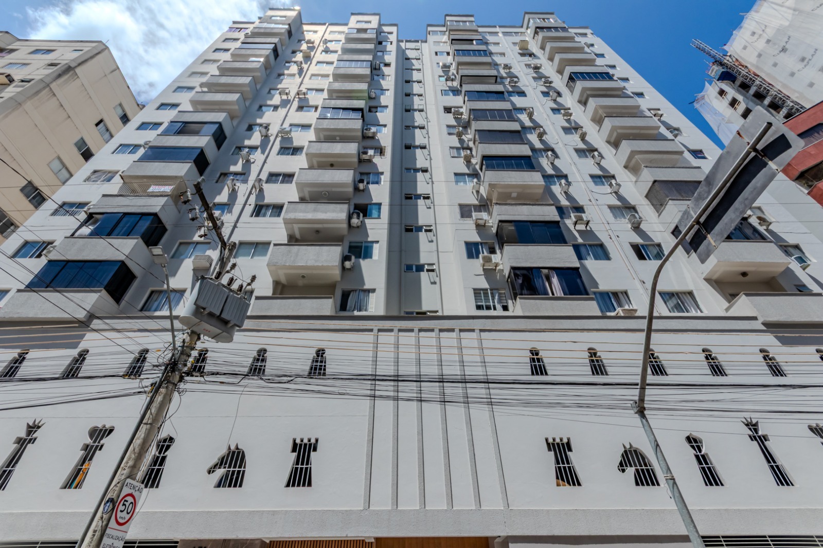 Apartamento Mobiliado no Edifício Martin Fierro à venda no centro de Balneário Camboriú — foto 11