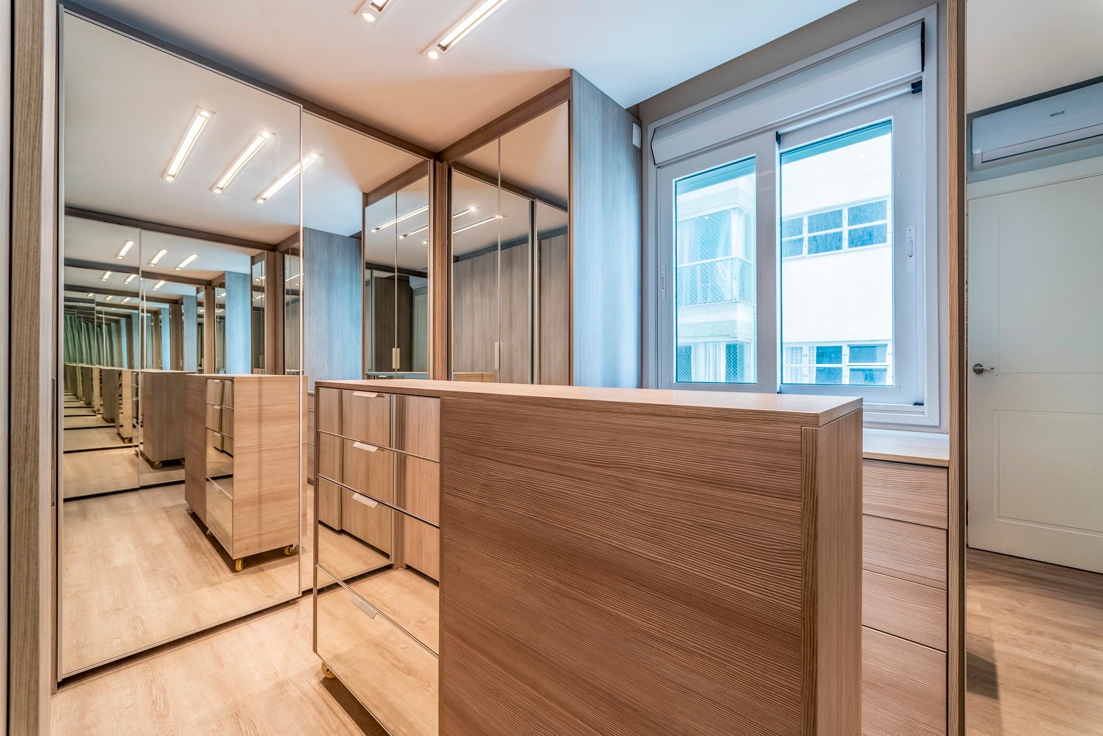Apartamento no Edifício Metrópolis á Venda no Centro de Balneário Camboriú — foto 14