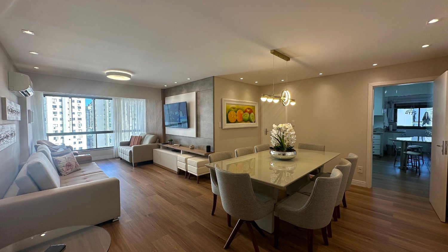 Apartamento no Edifício Monte Olympos à venda no centro de Balneário Camboriú — foto 9