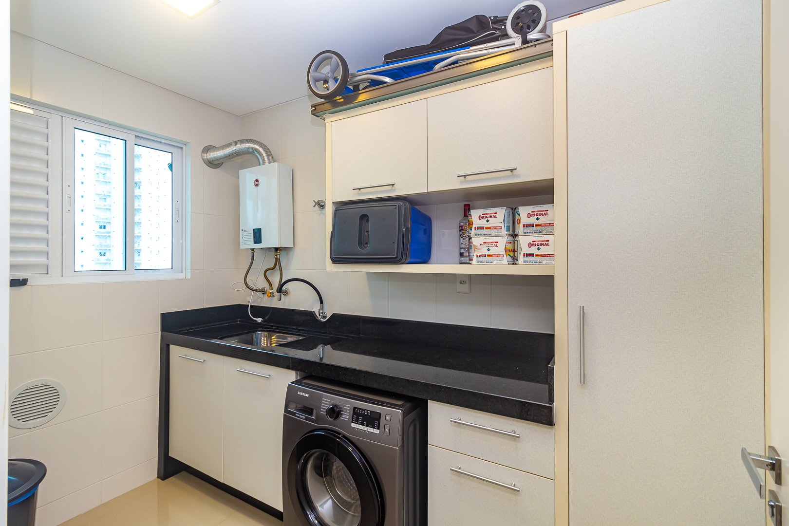 Apartamento Mobiliado no Edifício Mandala à venda no centro de Balneário Camboriú — foto 11