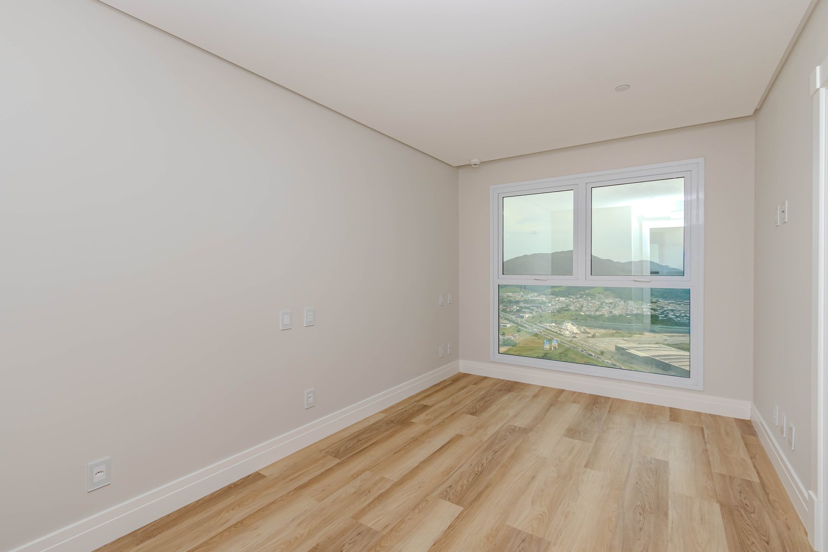 Apartamento frente mar no Edifício One Tower à venda no centro de Balneário Camboriú — foto 17