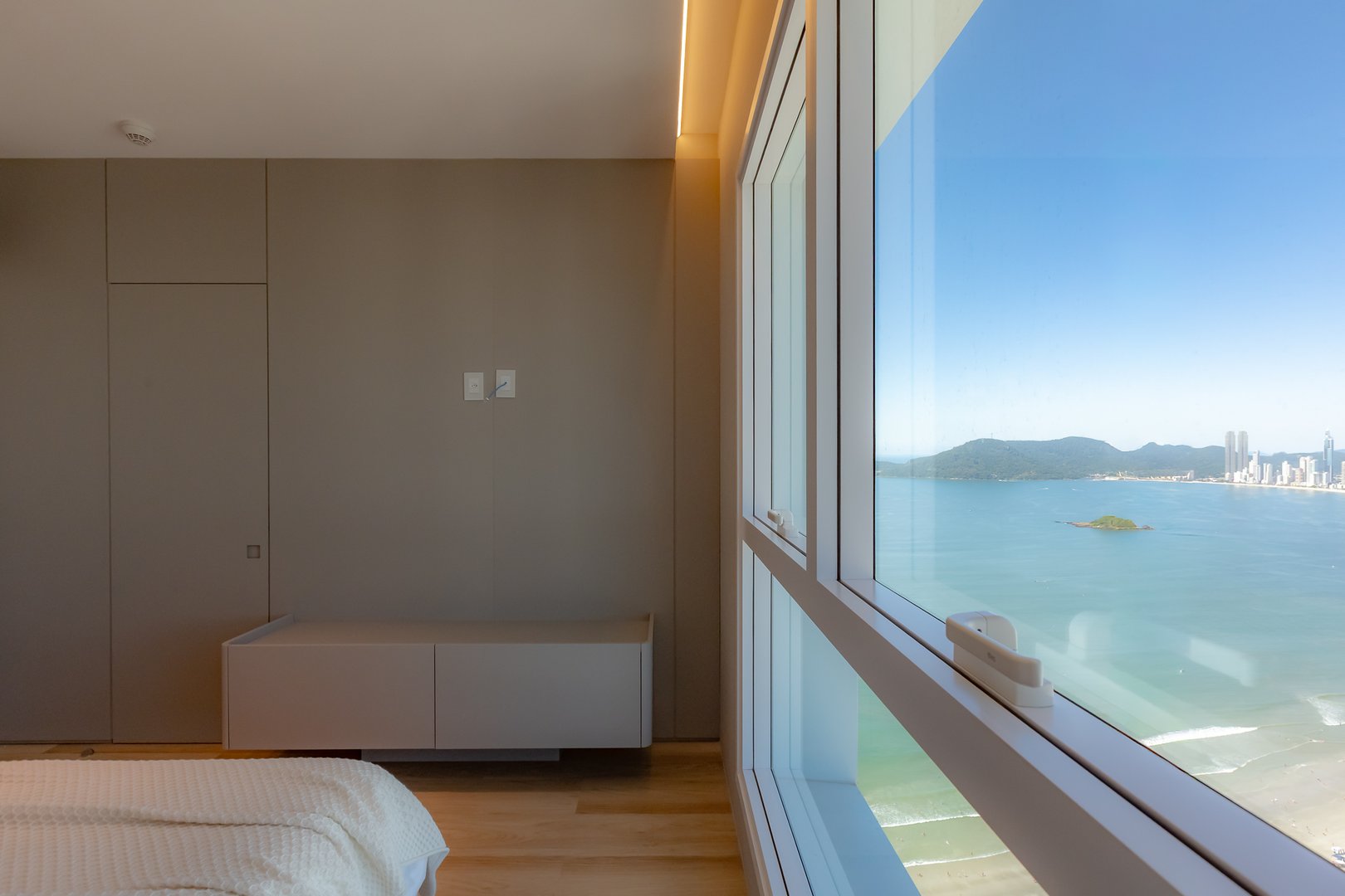 Apartamento Frente Mar no Edifício Boreal Tower à venda no centro de Balneário Camboriú — foto 33