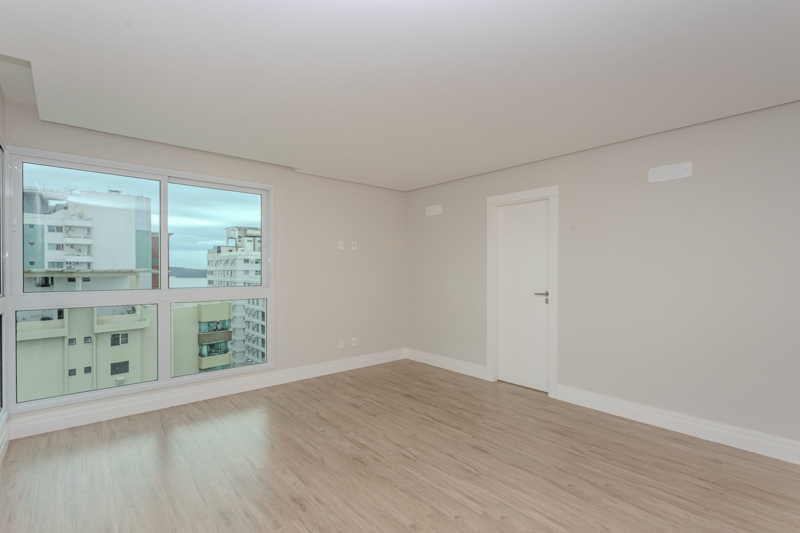 Apartamento no Edifício Eleganza Tower à venda no centro de Balneário Camboriú — foto 5