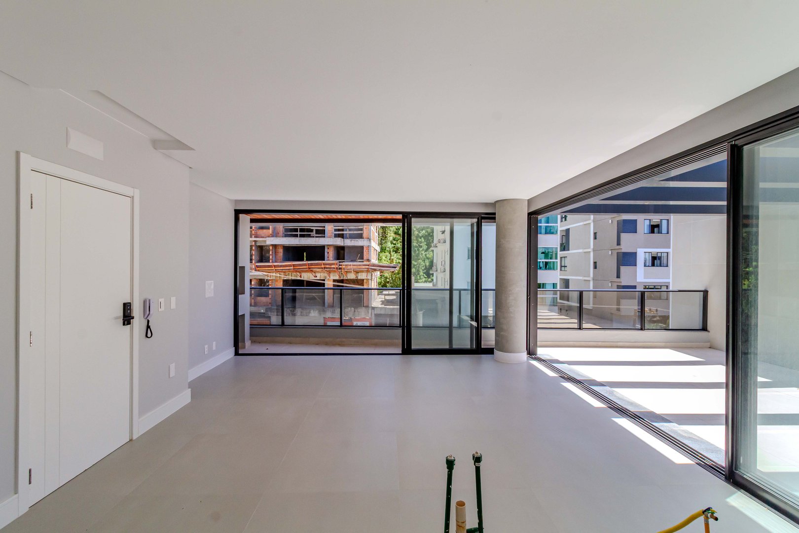 Apartamento Garden no Edifício Dusseldorf à venda na Praia Brava — foto 3