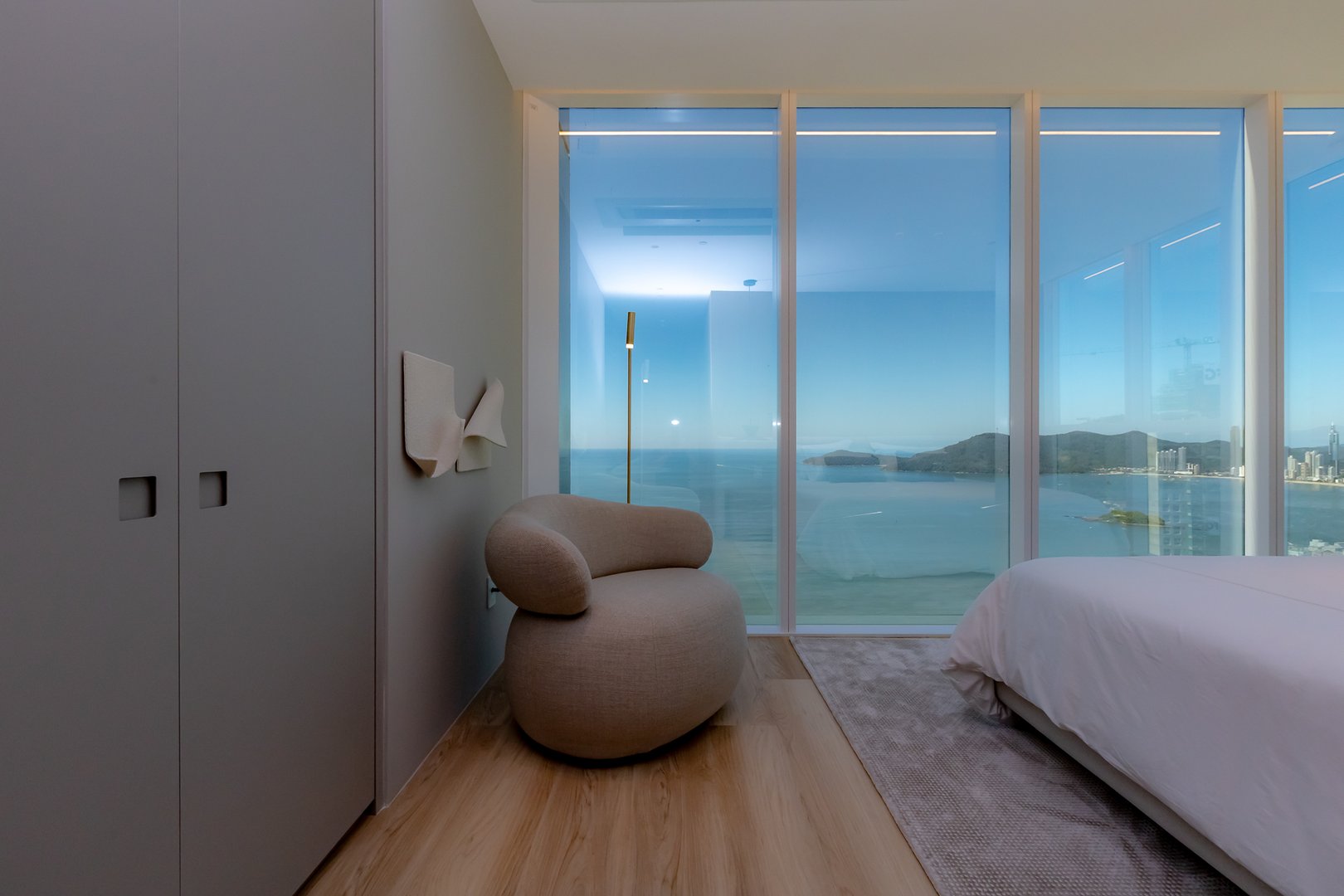 Apartamento Frente Mar no Edifício Boreal Tower à venda no centro de Balneário Camboriú — foto 23