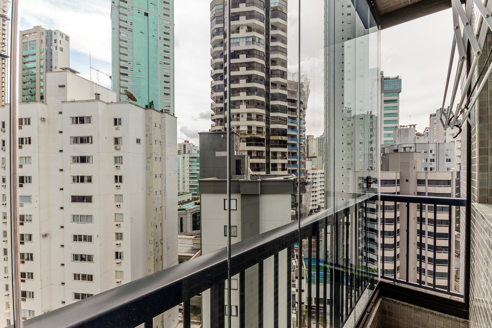Apartamento Quadra Mar no Edifício Sauer Residence à venda em Barra Sul em Balneário Camboriú — foto 9