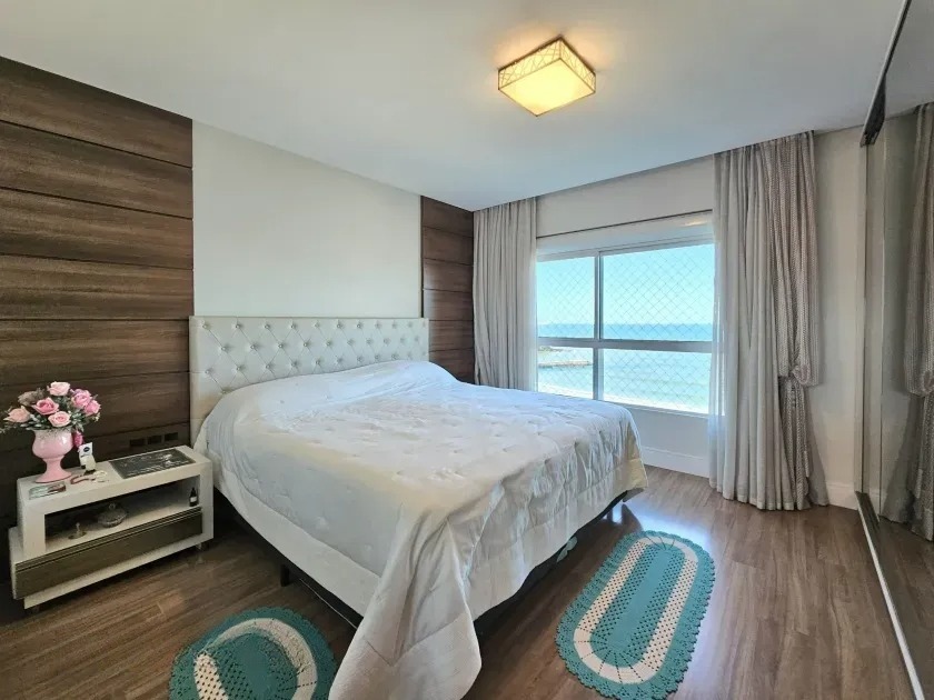 Apartamento Frente Mar no Edifício Saveiro à venda no centro de Balneário Camboriú — foto 13