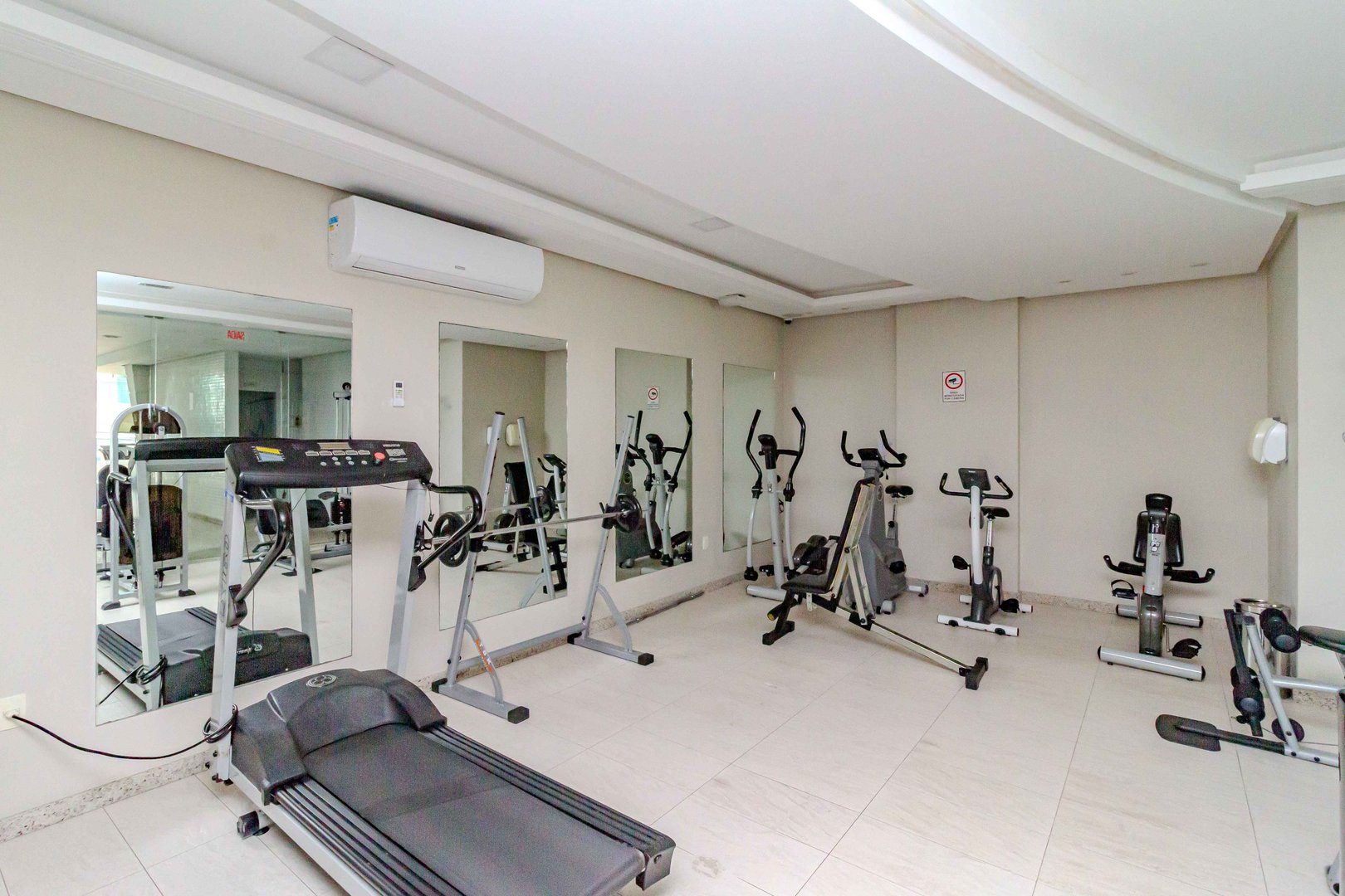 Apartamento Quadra Mar no Edifício La Madeson à venda no centro de Balneário Camboriú — foto 30