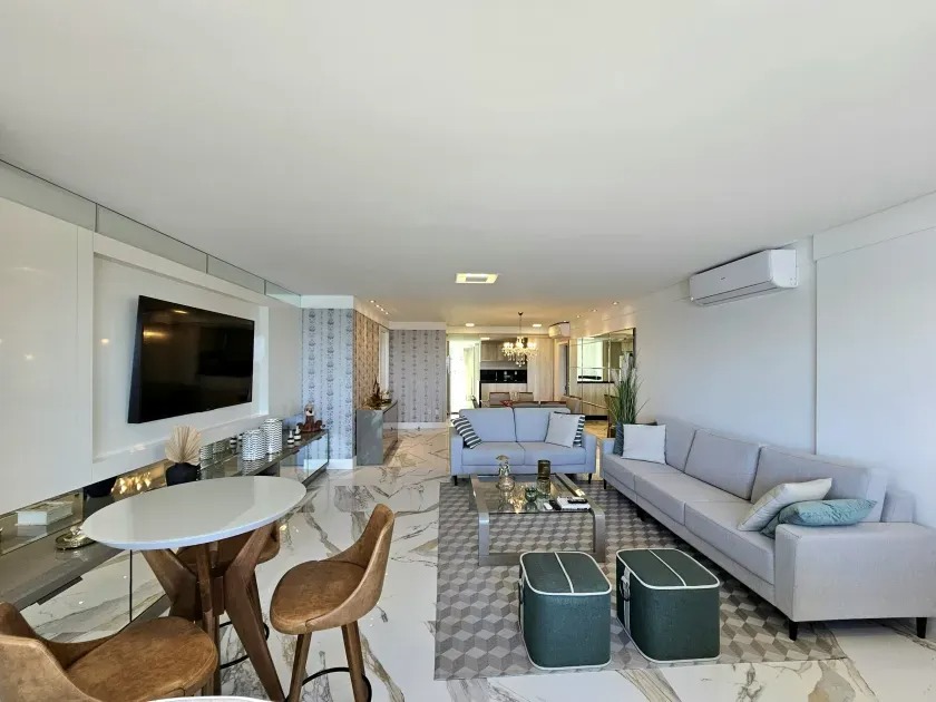 Apartamento Frente Mar no Edifício Saveiro à venda no centro de Balneário Camboriú — foto 4