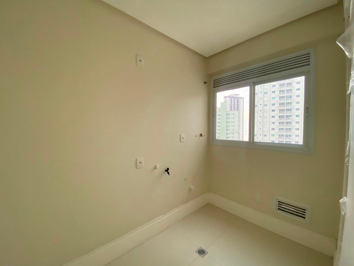 Apartamento no Edifício Le Majestic à venda no centro de Balneário Camboriú — foto 5