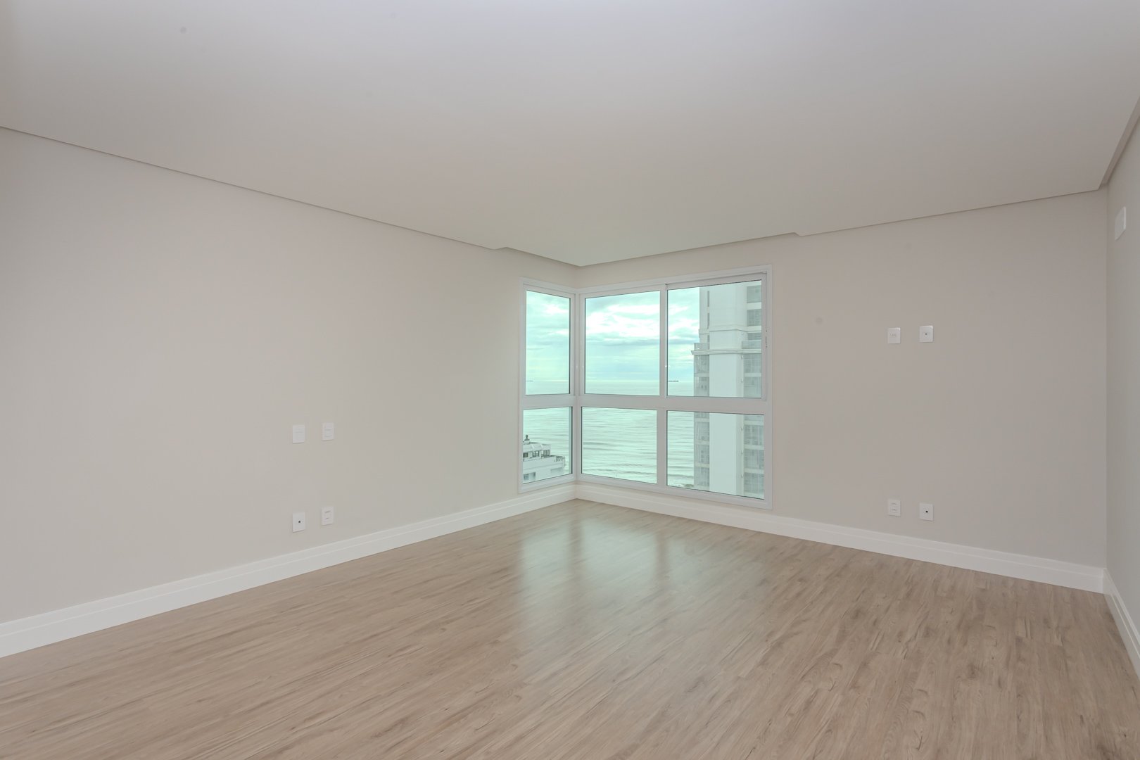 Apartamento no Edifício Eleganza Tower à venda no centro de Balneário Camboriú — foto 4