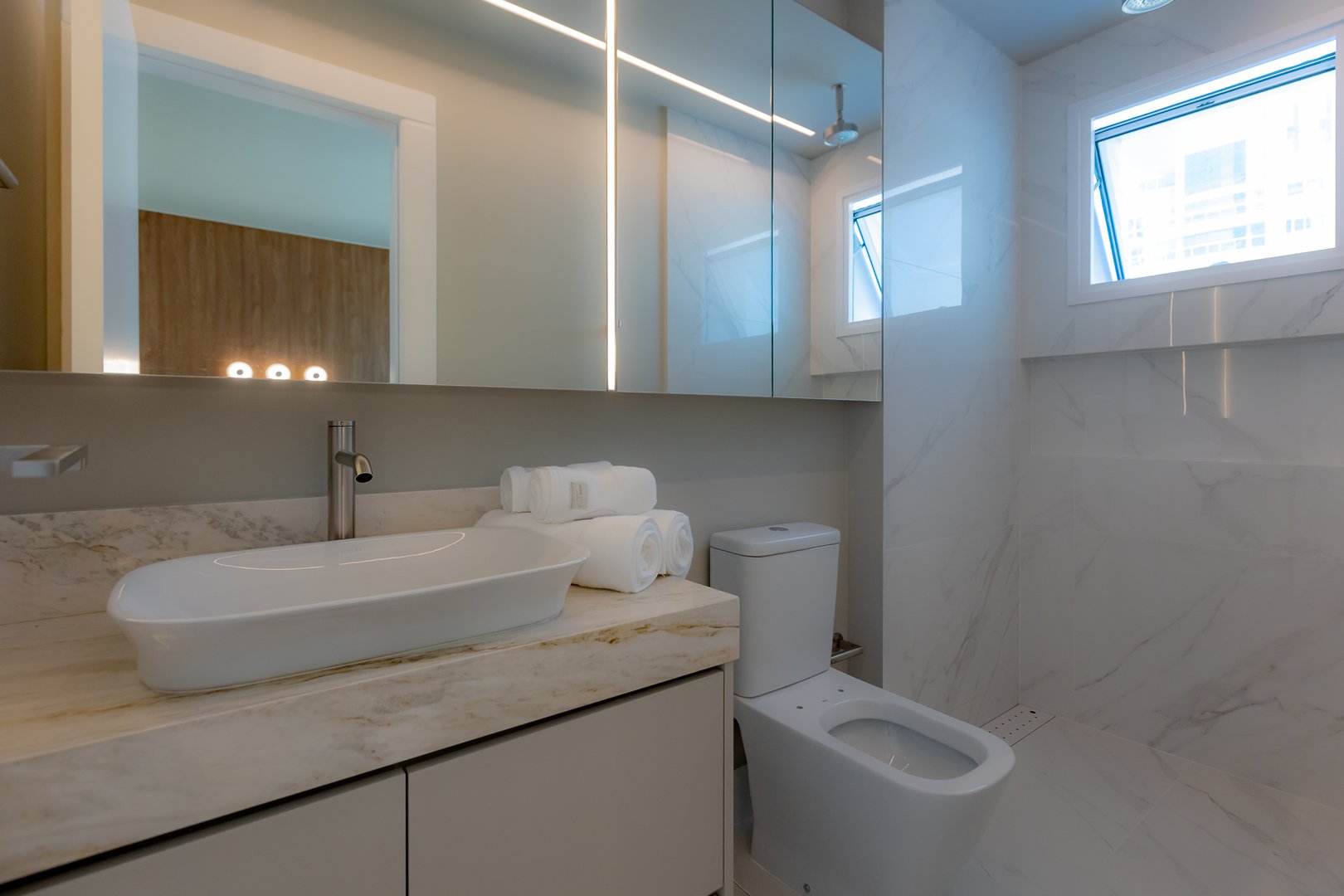 Apartamento Frente Mar no Edifício Boreal Tower à venda no centro de Balneário Camboriú — foto 15