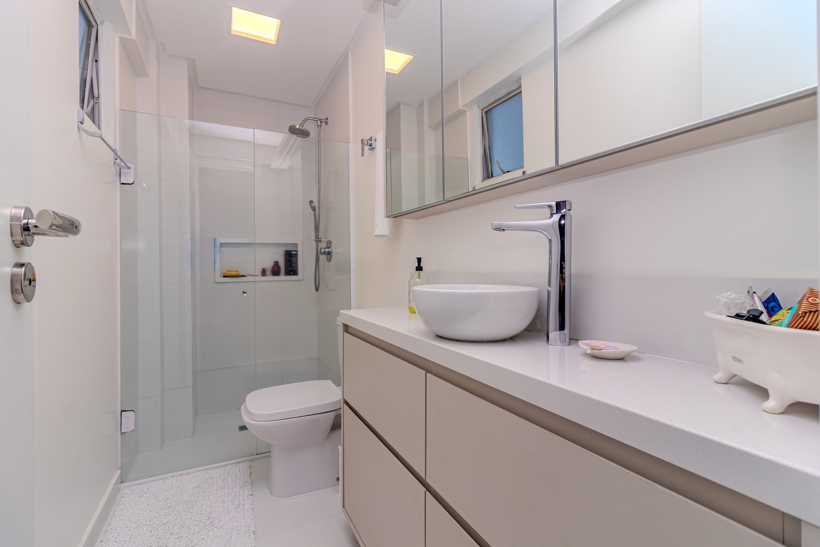 Apartamento quadra mar no Edifício Paris à venda no centro de Balneário Camboriú — foto 8