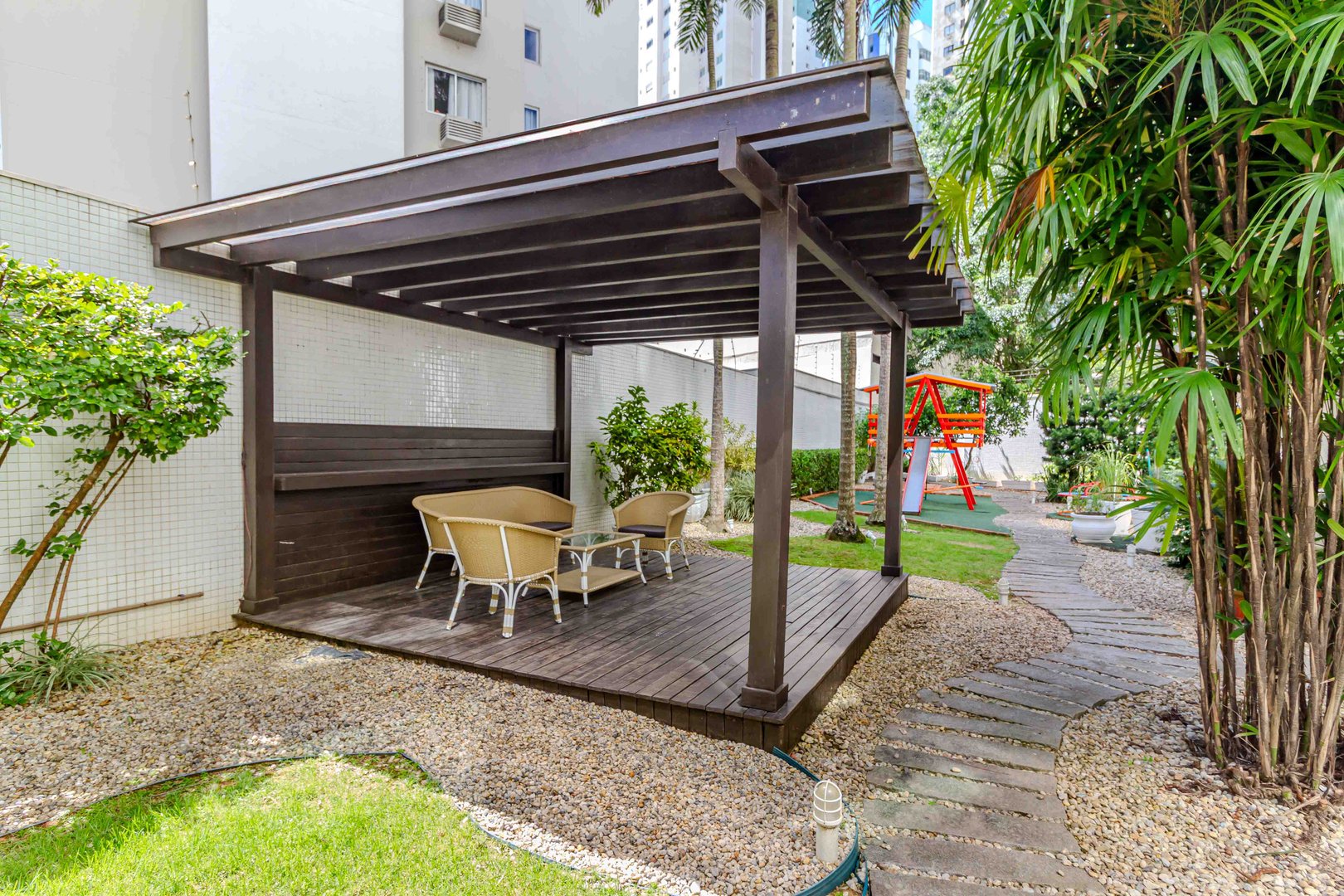 Apartamento Quadra Mar no Edifício La Madeson à venda no centro de Balneário Camboriú — foto 36