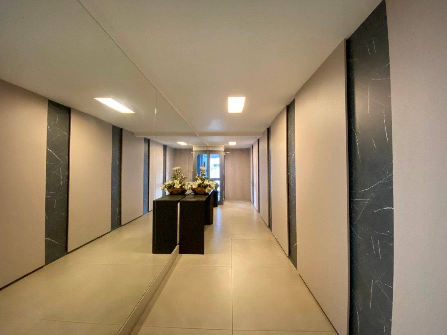 Apartamento no Edifício Marquesado B à venda no centro de Balneário Camboriú — foto 27