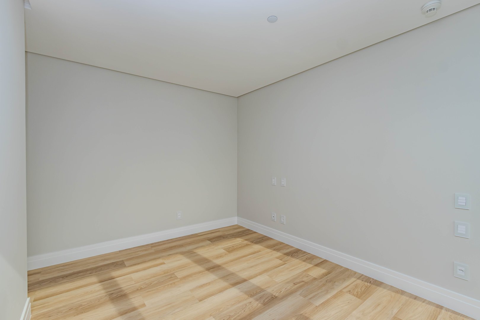 Apartamento frente mar no Edifício One Tower à venda no centro de Balneário Camboriú — foto 11