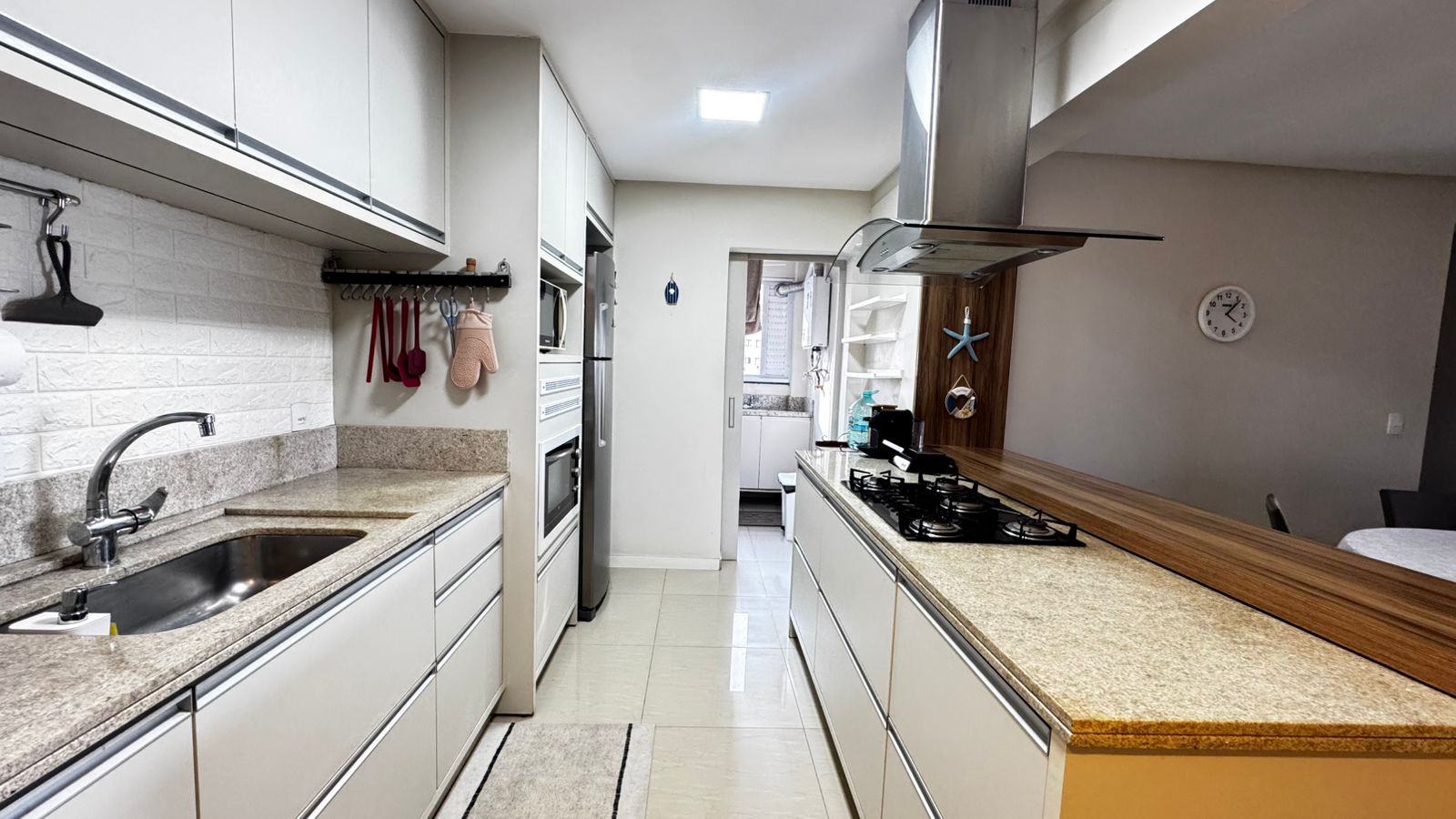 Apartamento Frente Mar no Edifício Saint Tropez à venda na Barra Sul em Balneário Camboriú — foto 5