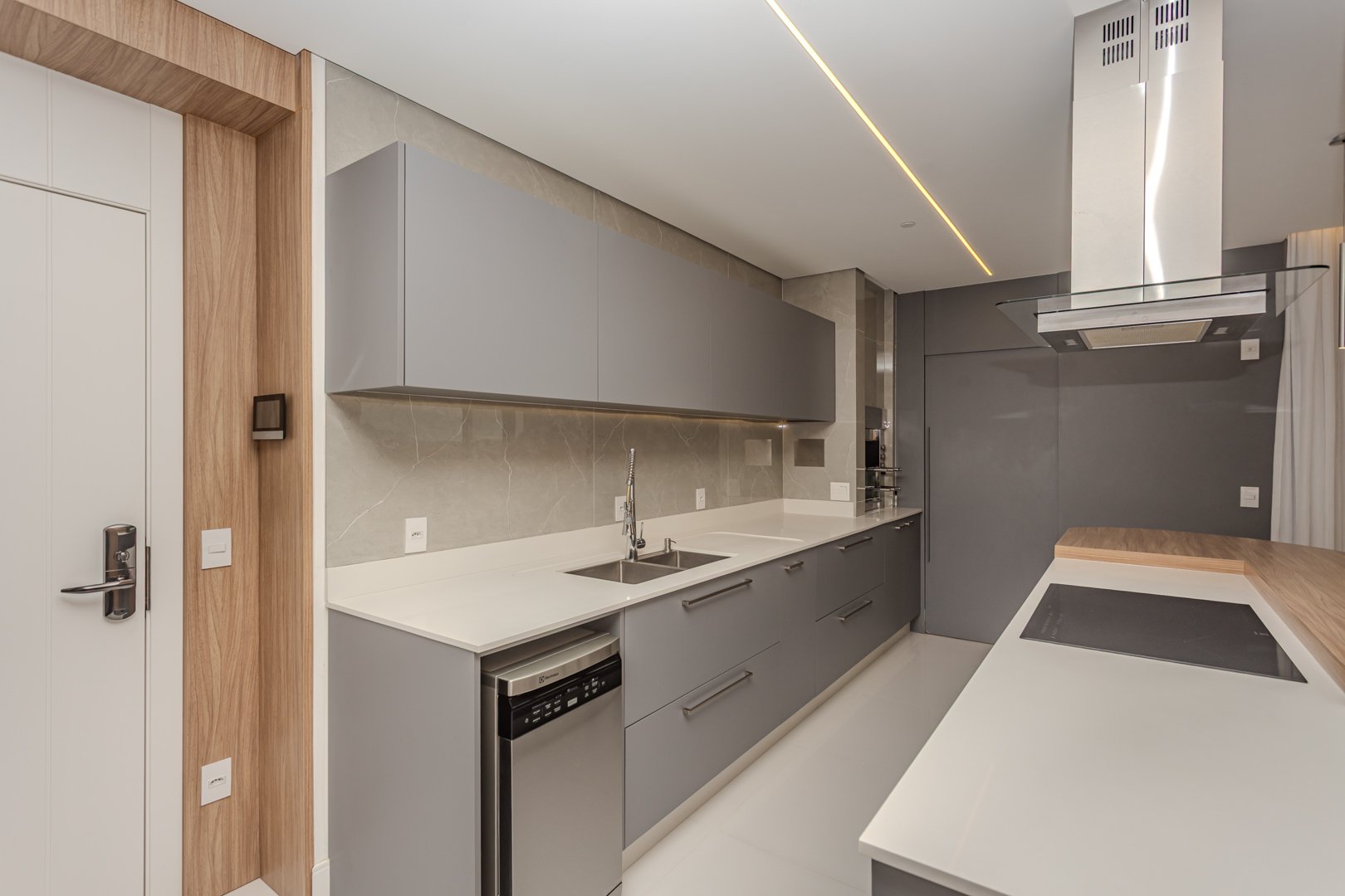 Apartamento no Edifício Yachthouse à venda em Barra Sul, Balneário Camboriú — foto 11