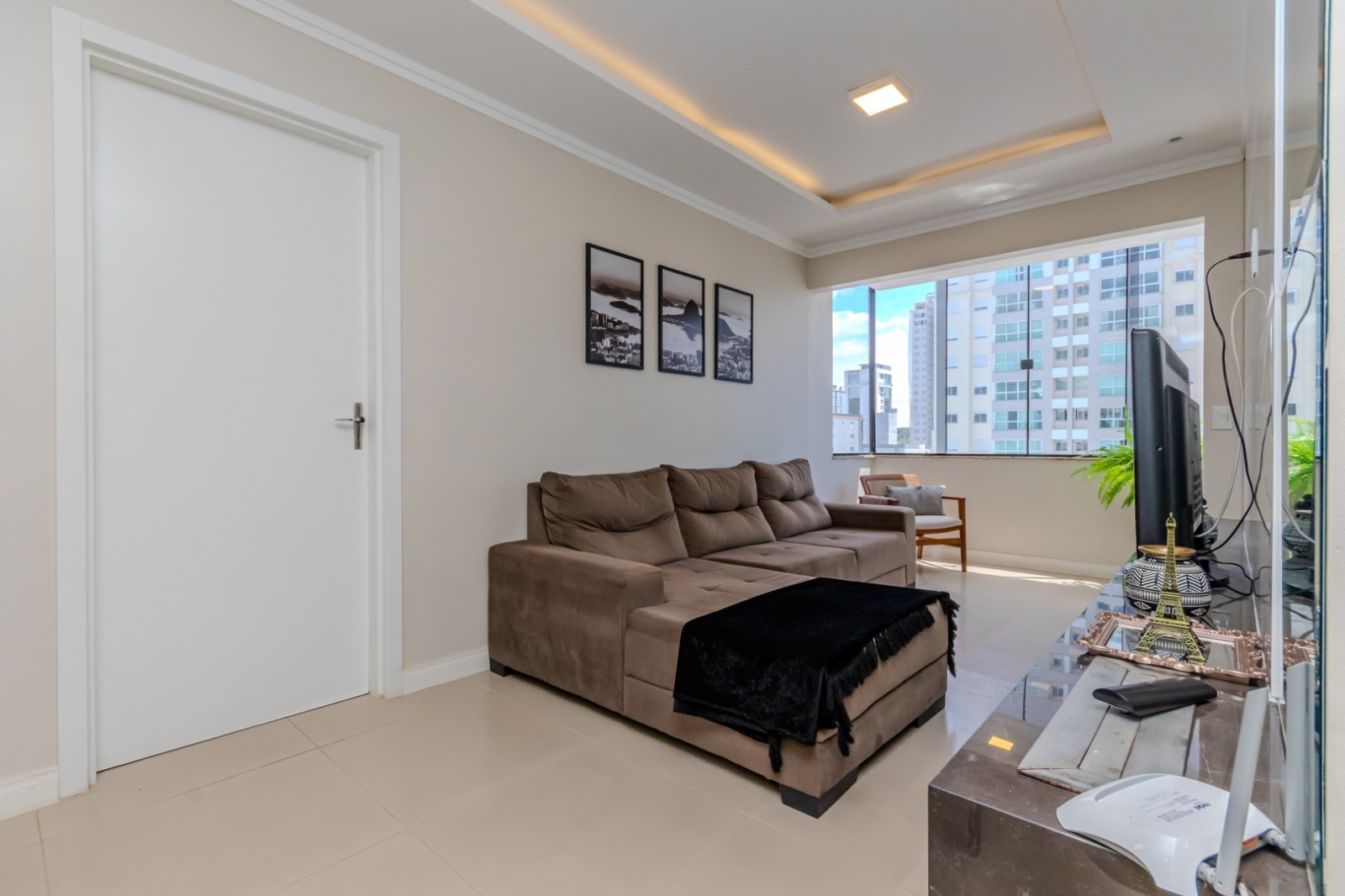 Apartamento Mobiliado no Edifício Martin Fierro à venda no centro de Balneário Camboriú — foto 3