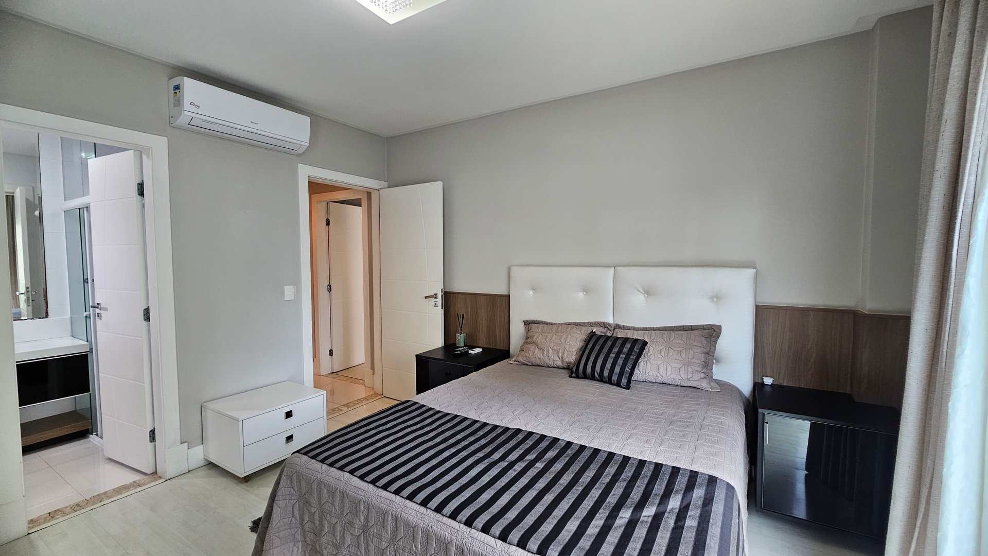 Apartamento no Edifício Chateau de Versailles à venda no centro de Balneário Camboriú — foto 16