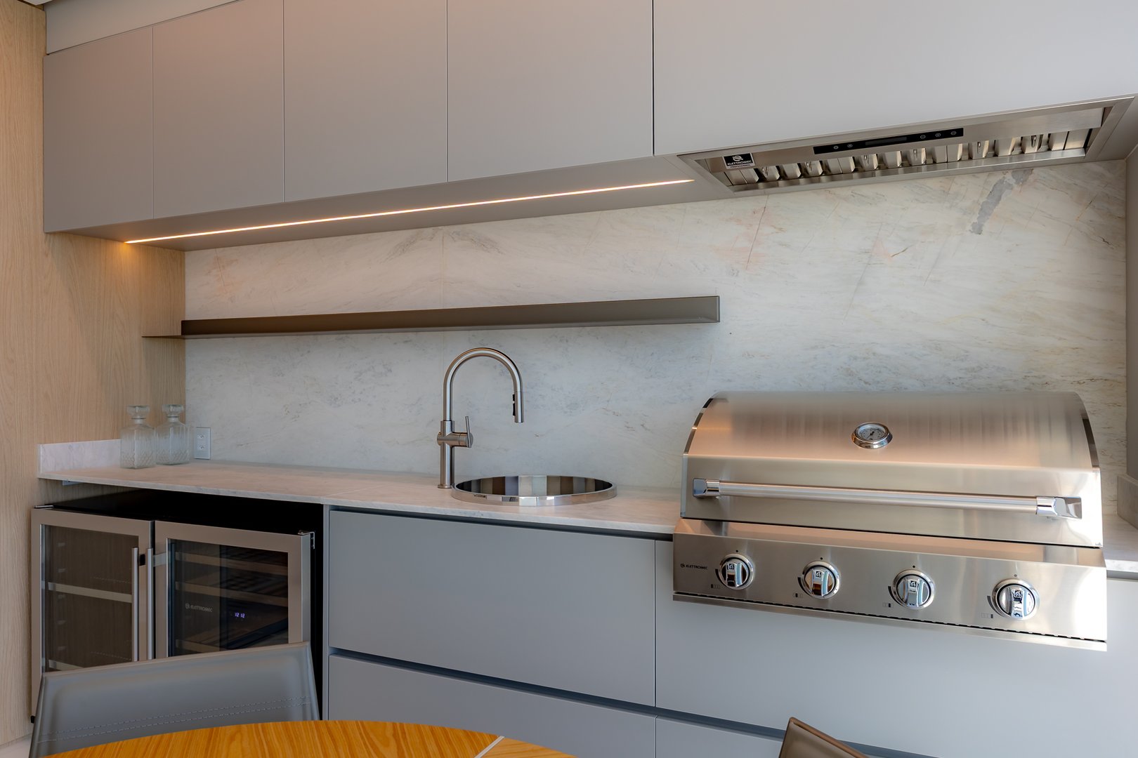Apartamento Frente Mar no Edifício Boreal Tower à venda no centro de Balneário Camboriú — foto 11