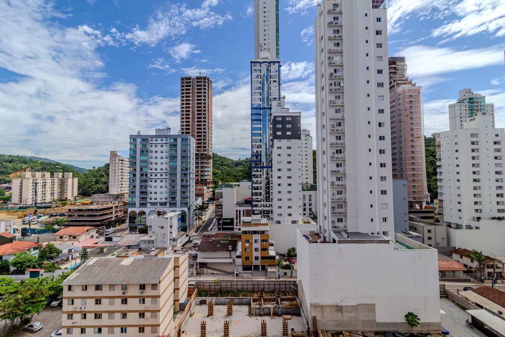 Apartamento no Edifício Vênus de Milo à venda em Pioneiros, Balneário Camboriú — foto 4