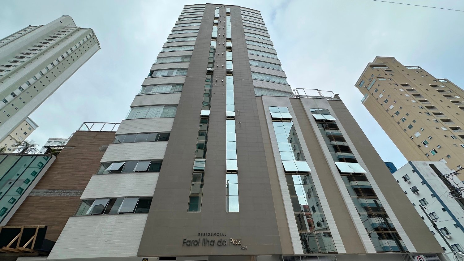 Apartamento na Edifício Farol Ilha da Paz à venda no centro de Balneário Camboriú — foto 35