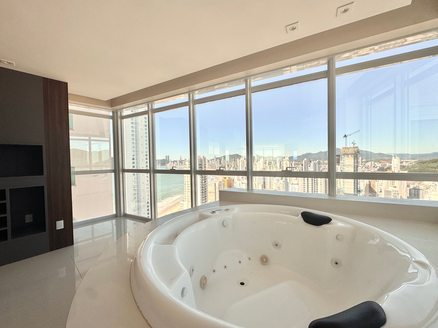 Apartamento no Edifício Alameda Jardins à venda no centro de Balneário Camboriú — foto 14