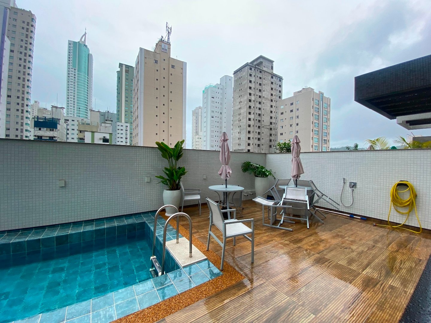 Apartamento no Edifício Porto Rotterdam à venda na Barra Sul em Balneário Camboriú — foto 14