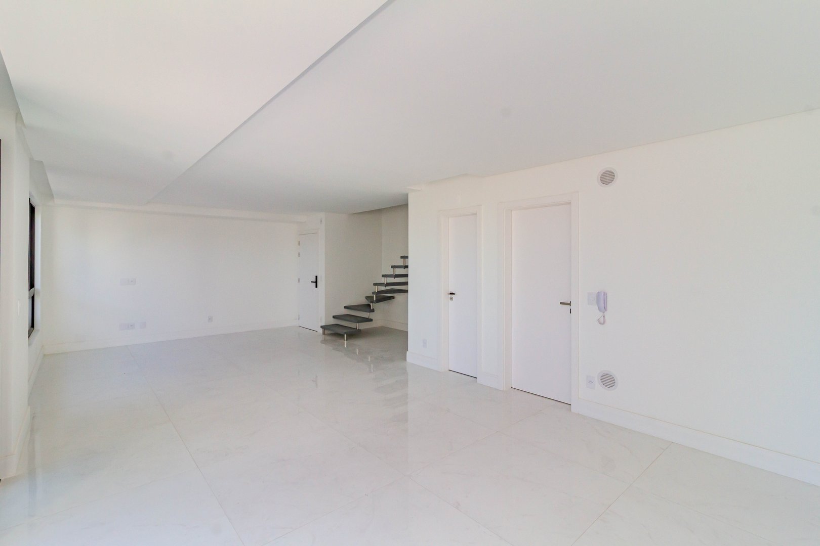 Apartamento Duplex no Edifício Brava Select à venda na Praia Brava — foto 3
