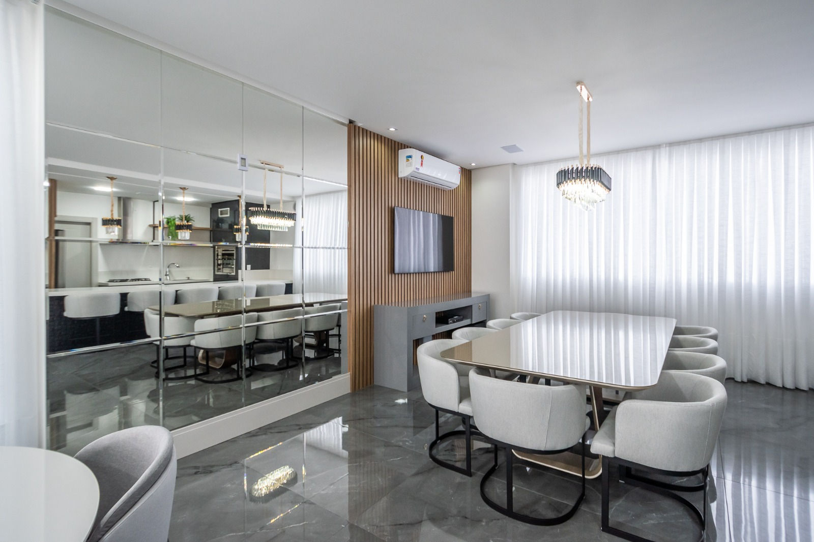 Apartamento no Edifício Bréscia Residencial à venda no Centro de Balneário Camboriú — foto 7