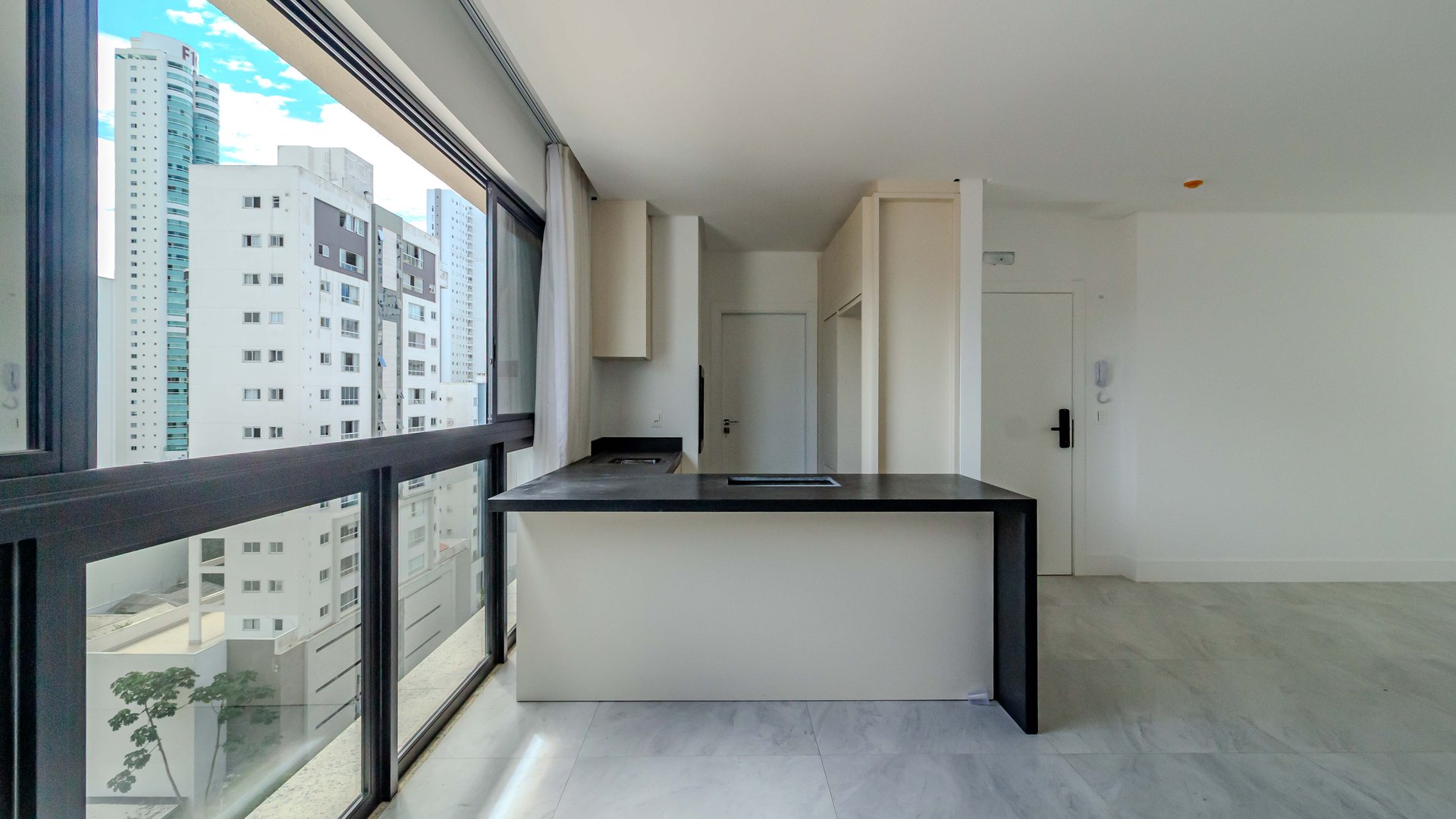 Apartamento no Edifício Vênus de Milo à venda em Pioneiros, Balneário Camboriú — foto 3