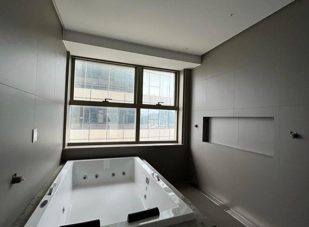 Apartamento Vista Mar no Edifício Yachthouse à venda em Barra Sul em Balneário Camboriú — foto 15