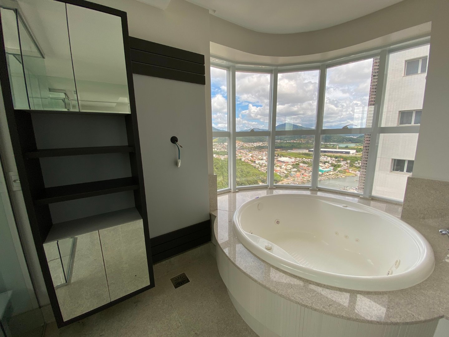 Apartamento no Edifício Ibiza Towers à venda em Barra Sul, Balneário Camboriú — foto 16