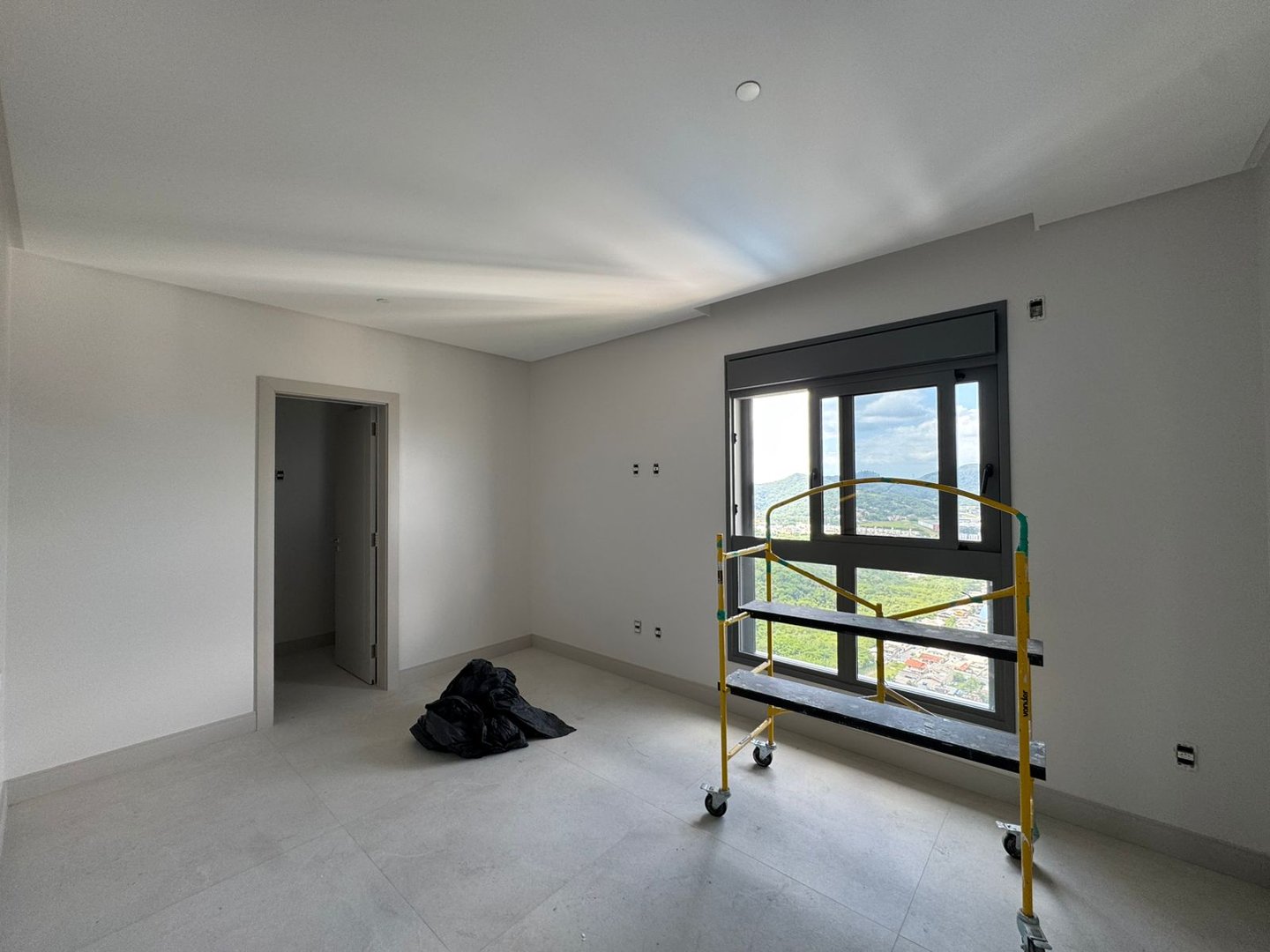 Apartamento de quadra mar no Edifício Tonino Lamborghini à venda em Barra Sul, Balneário Camboriú — foto 16