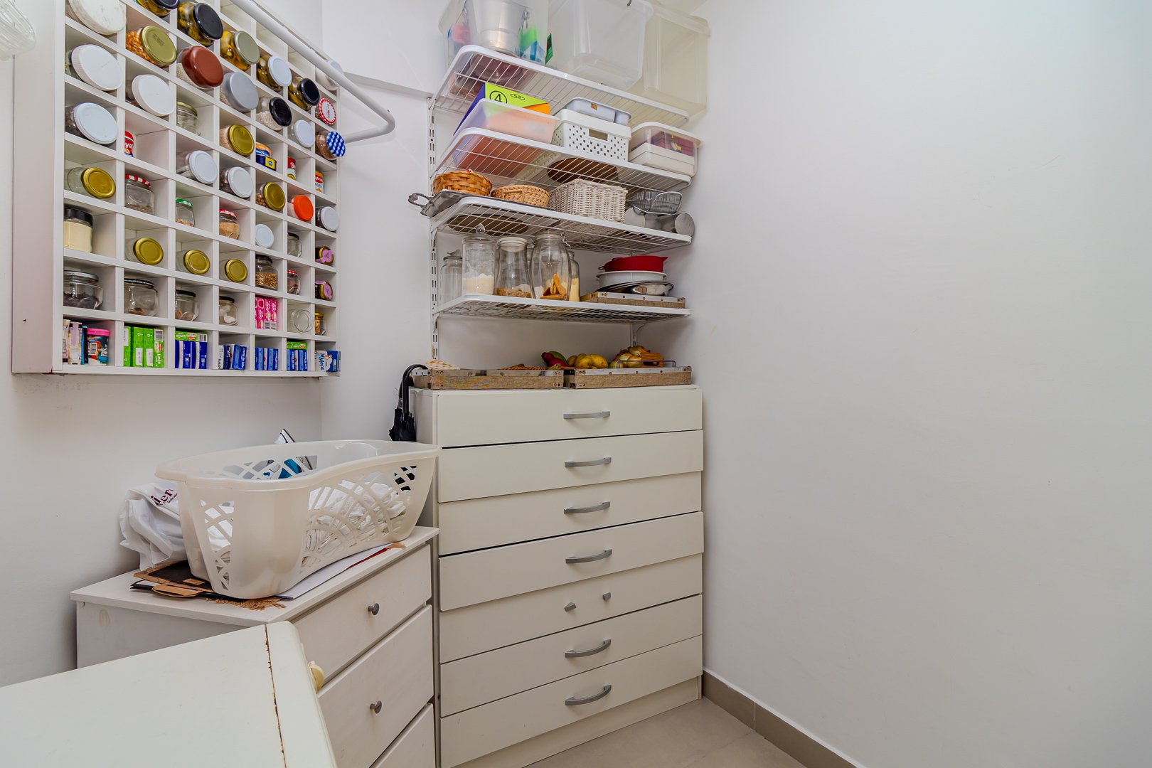 Apartamento quadra mar no Edifício Paris à venda no centro de Balneário Camboriú — foto 18